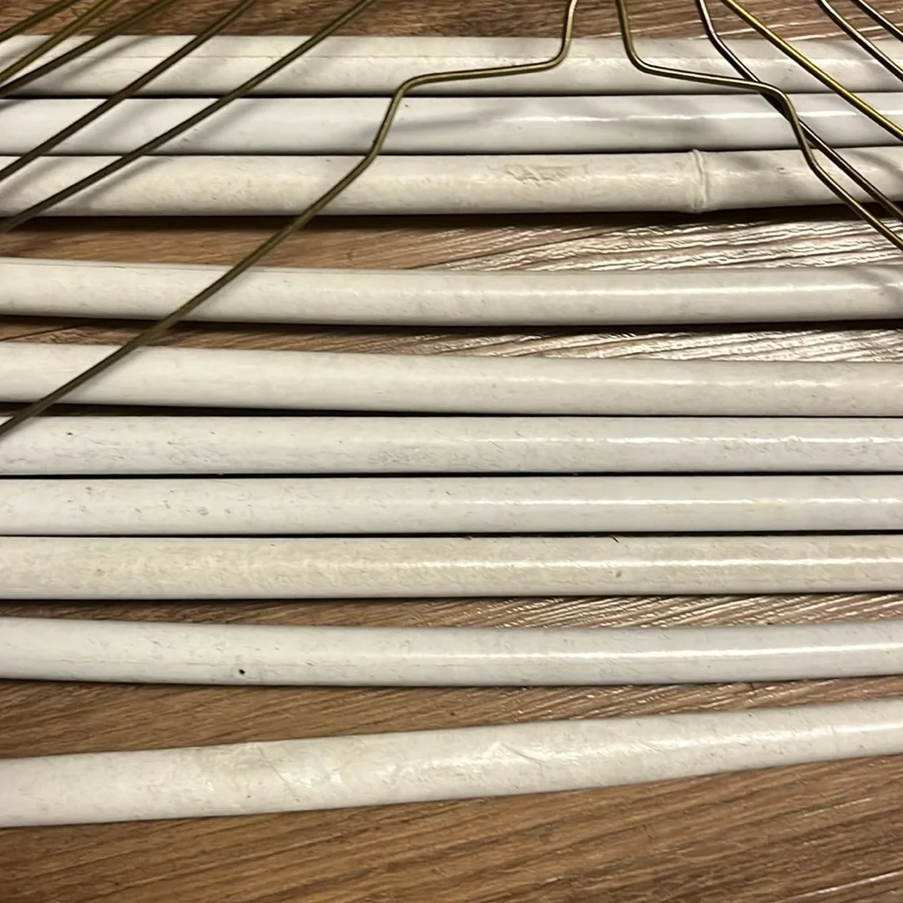 10 wire hangers